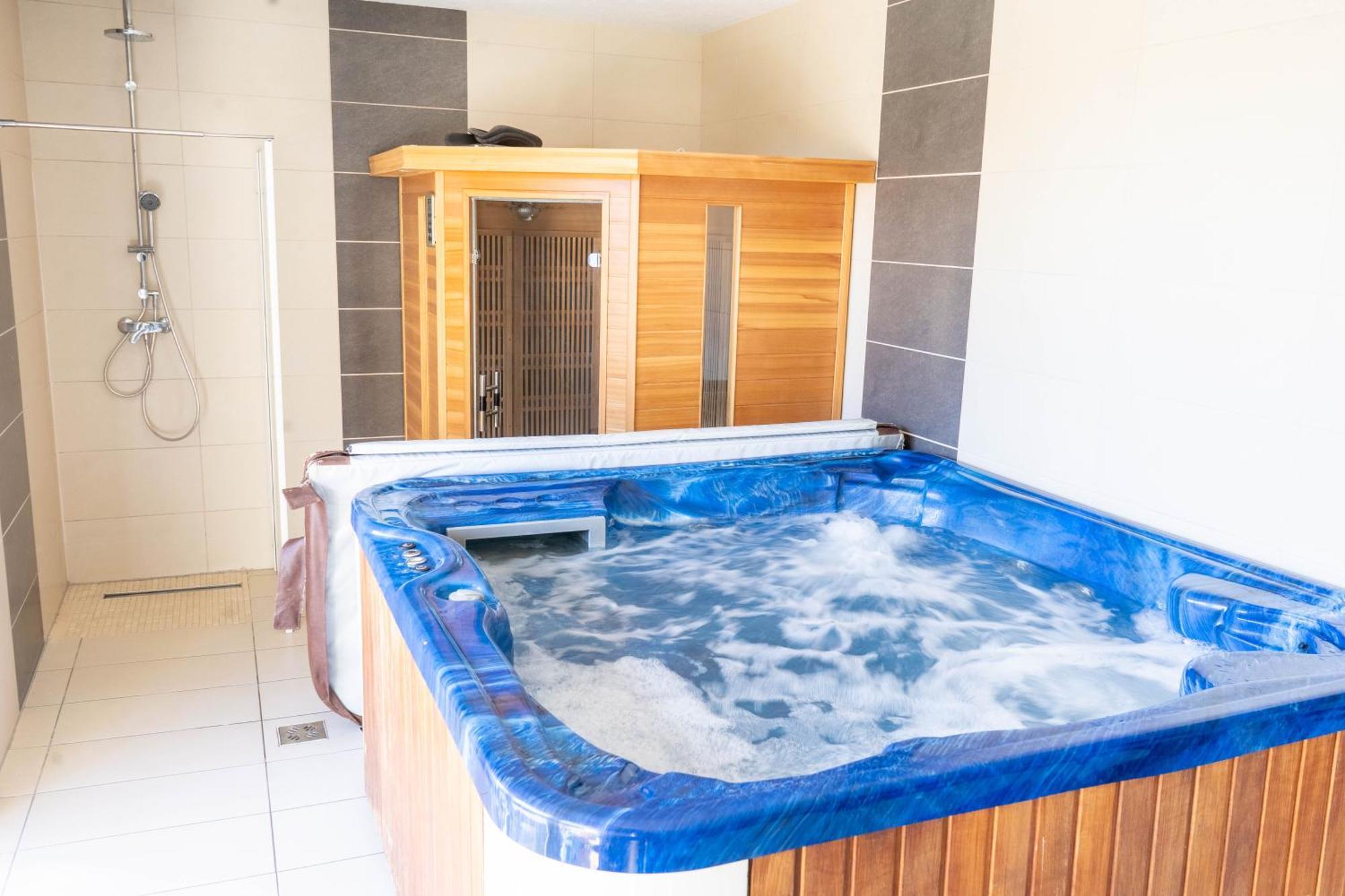 Cac Wellness Apartment Siofok Bagian luar foto
