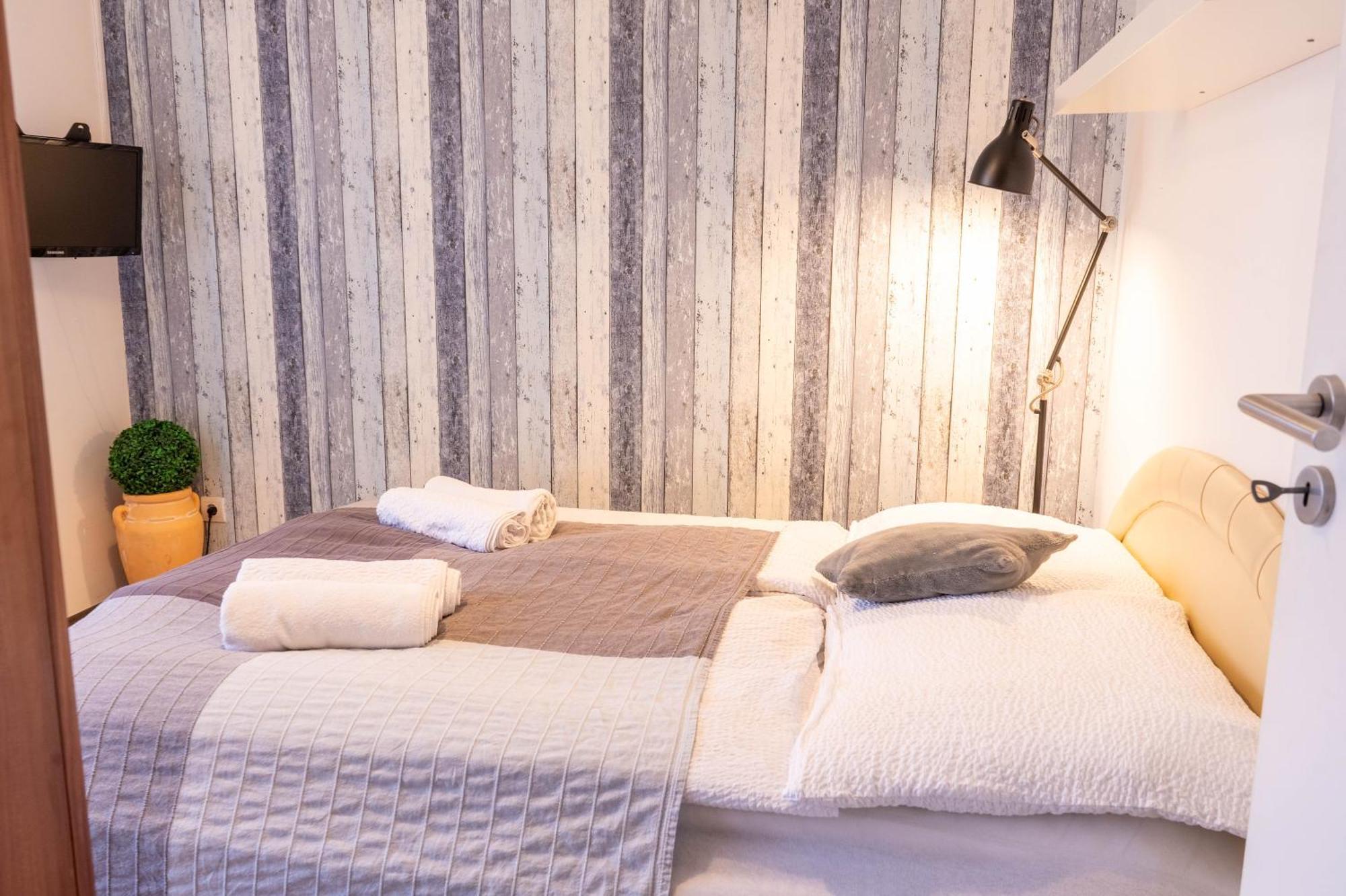 Cac Wellness Apartment Siofok Bagian luar foto