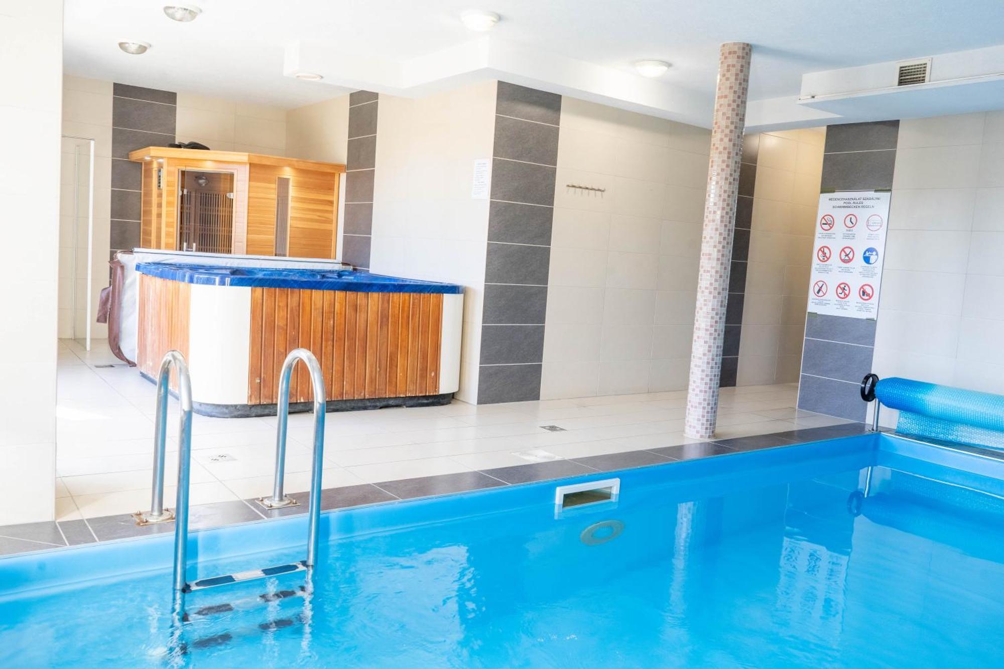 Cac Wellness Apartment Siofok Bagian luar foto